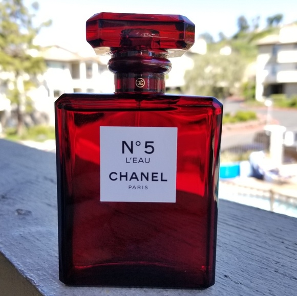 CHANEL Other - Chanel N° 5 L'EAU